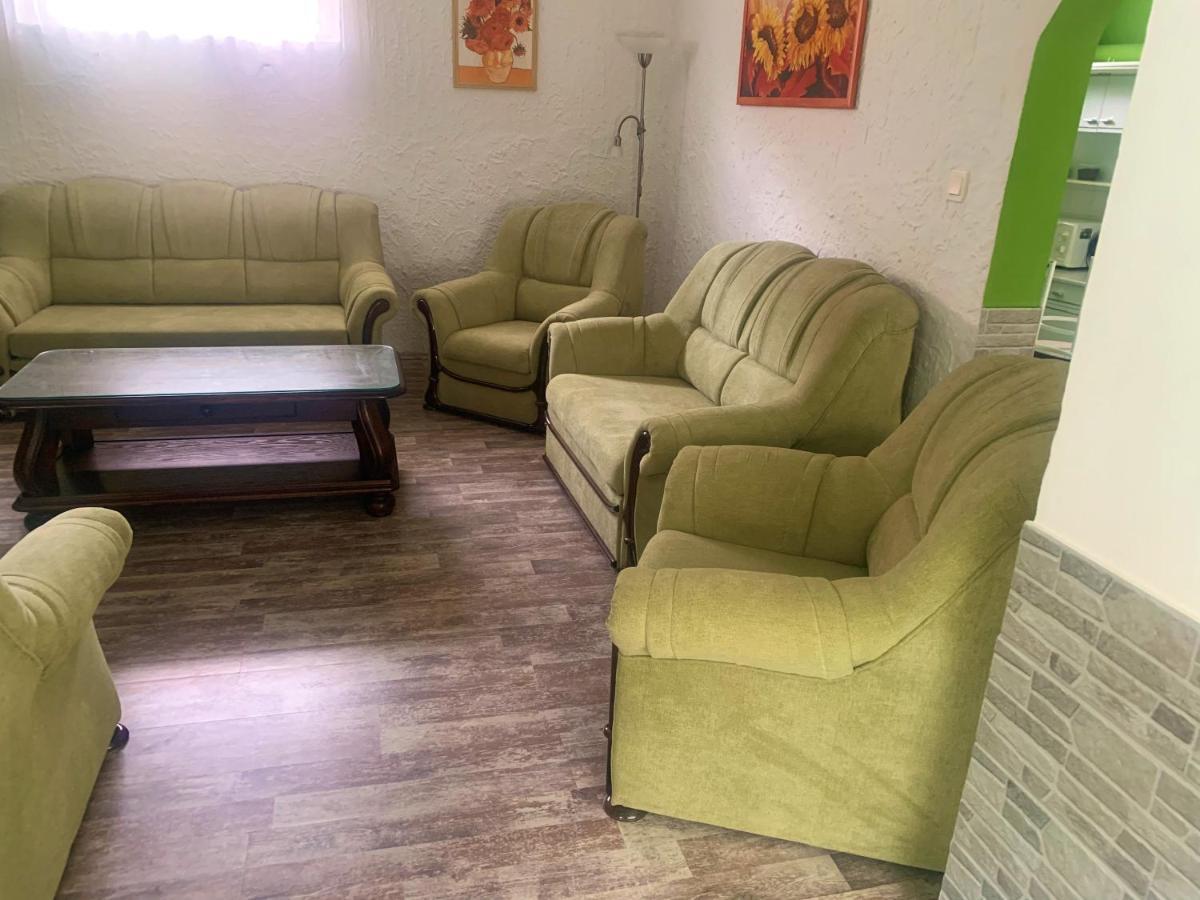 Viktor Apartmanhaz Zamárdi Exterior foto