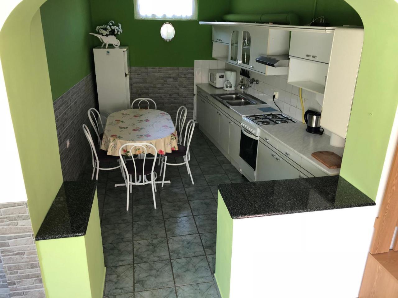 Viktor Apartmanhaz Zamárdi Exterior foto